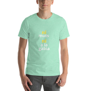 Ni muts ni a la gàbia